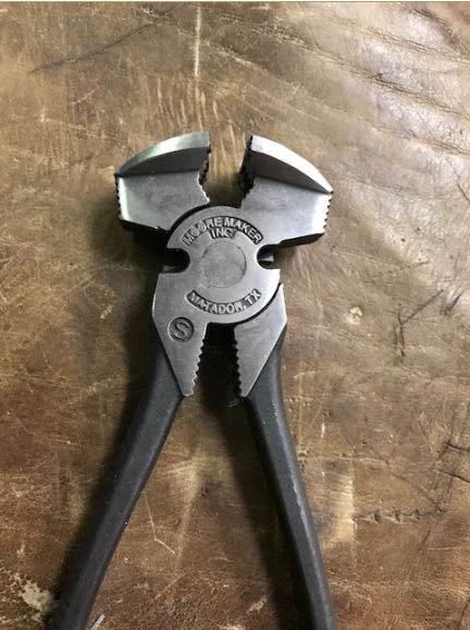 MOORE MAKER PLIERS(SADDLE&BULL) MOORE MAKER PLIERS(SADDLE&BULL)